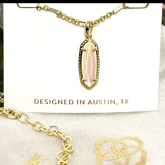 Kendra Scott Gold and Cream Pendant Necklace - Picture 3 of 6